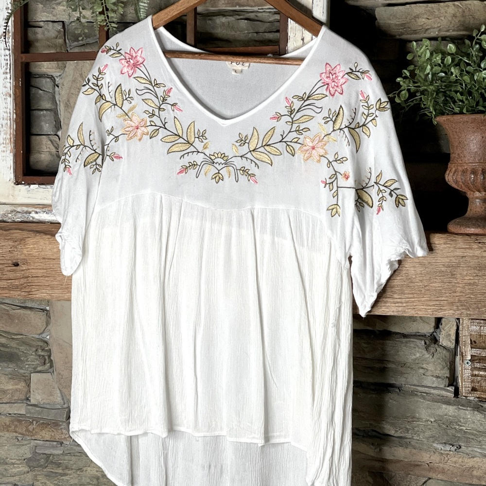 POL White flowy top